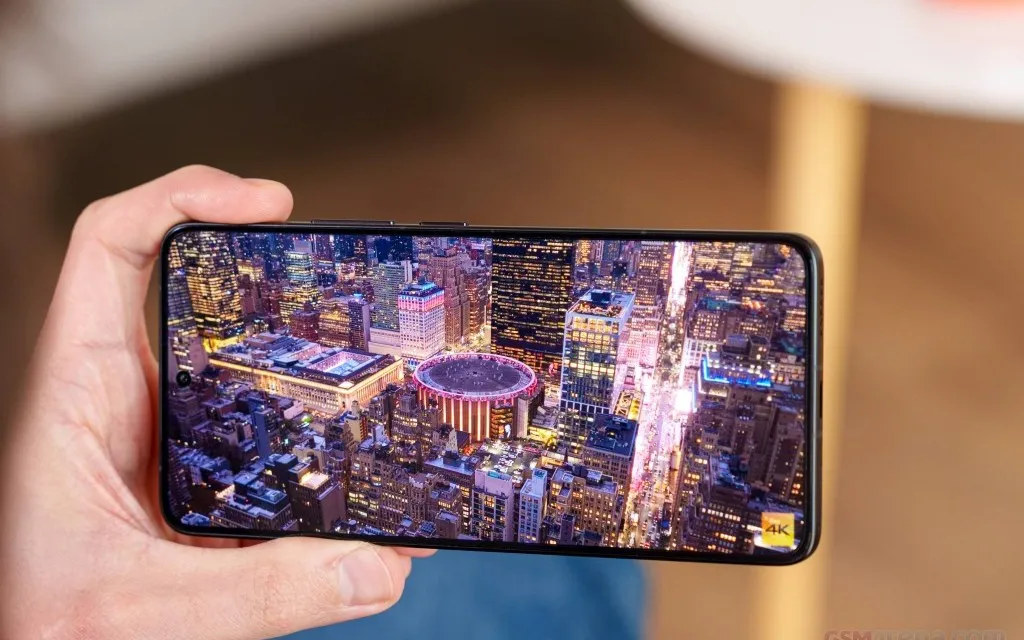 Layar AMOLED 2K